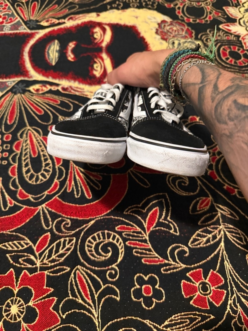 Like New Vans Black & White Low-Top Skate Shoes with Skull Print - Picture 8 of 8